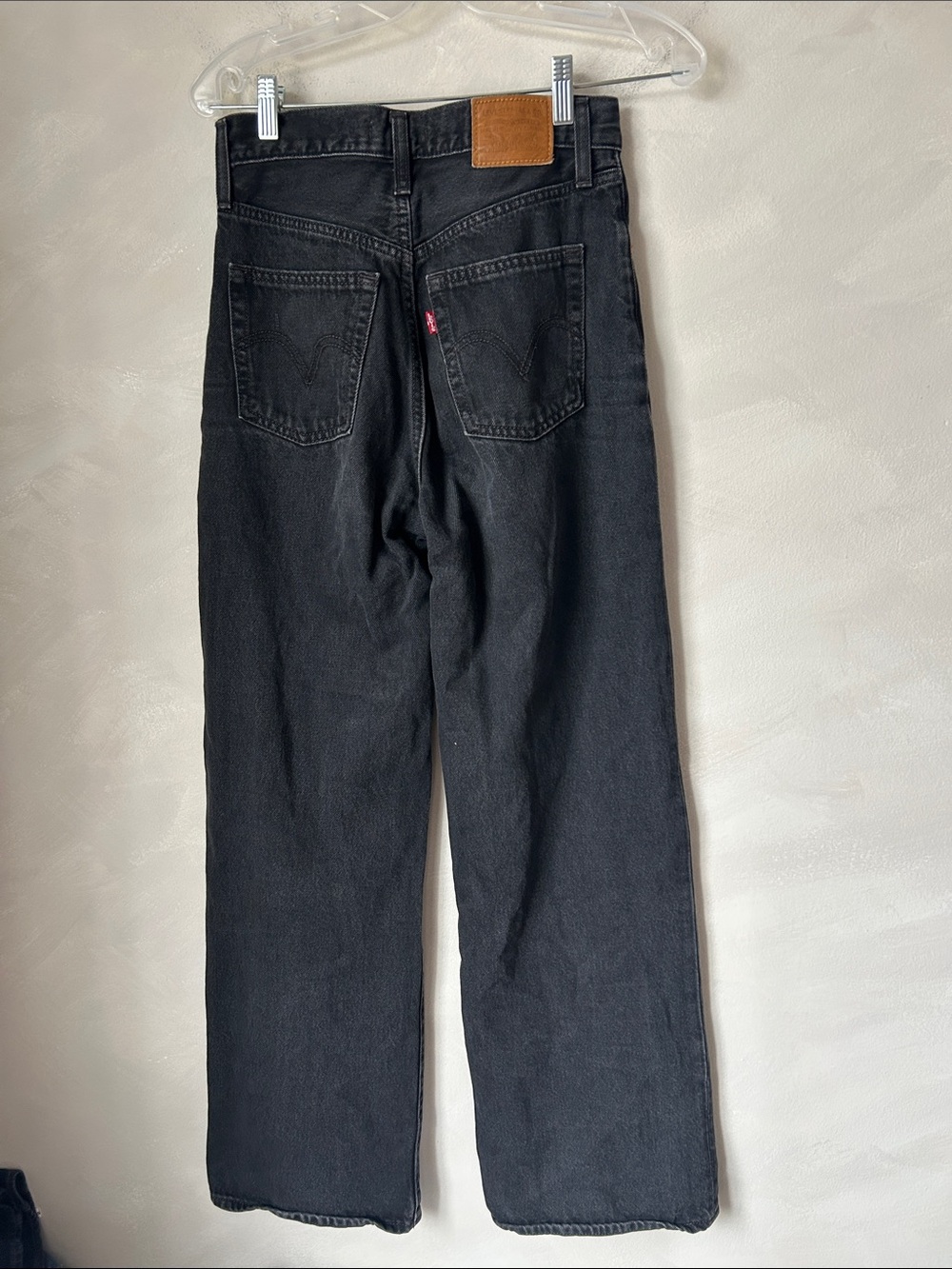 Levi’s RIBCAGE WIDE LEG JEANS - Size 26 black grey charcoal - Picture 8 of 12